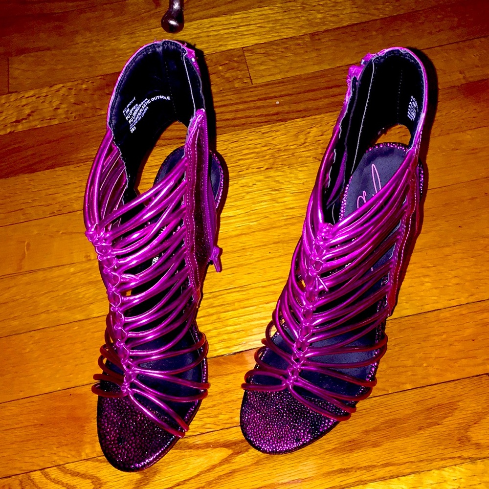 Steve Madden pink metallic heels 💜